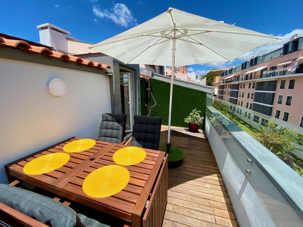 Unique By Myplaceforyou, In The Center Of With Views Over The And The Tagus River Apartamento *